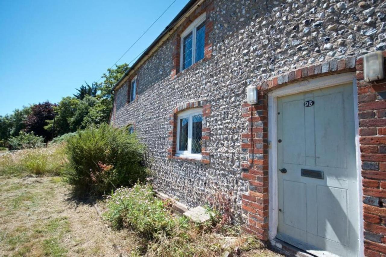 Wish Cottage Ratton Exterior foto